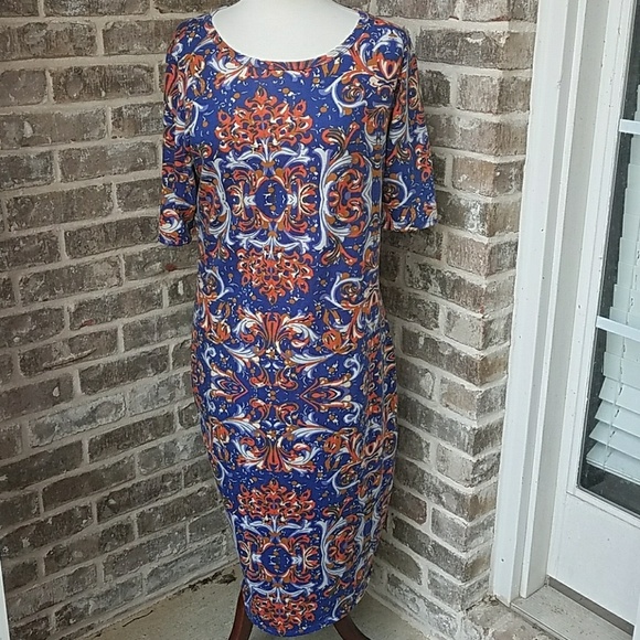 LuLaRoe Dresses & Skirts - Super Cute LuLaRoe Julia Print Maxi Dress